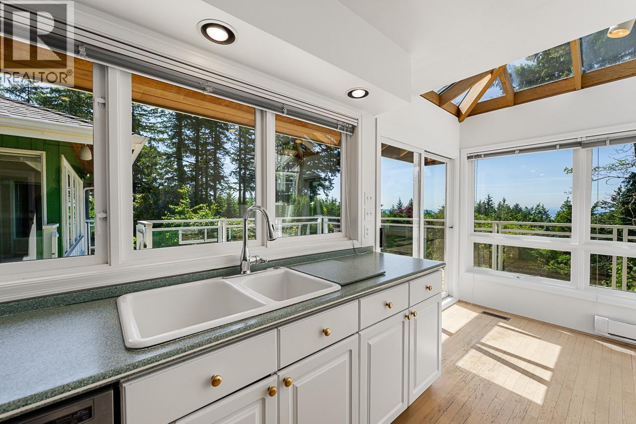 4415 Woodcrest Road, West Vancouver, British Columbia  V7S 2W2 - Photo 10 - R3129797