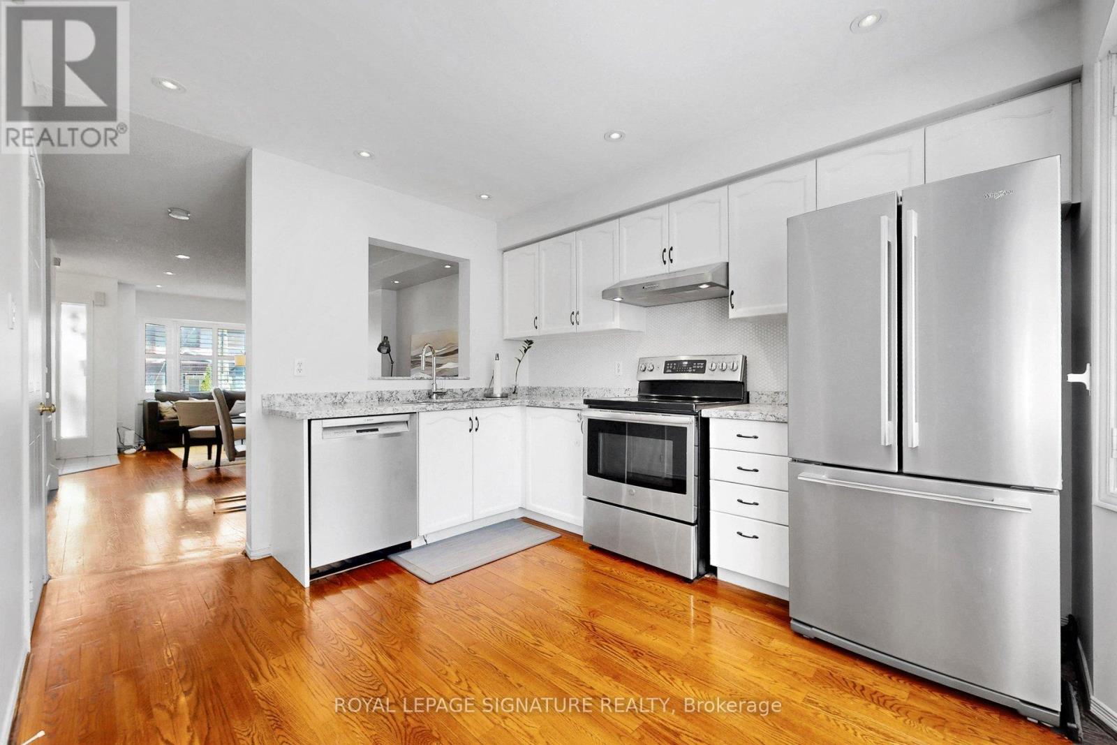 75 Doncaster Avenue, Toronto, Ontario  M4C 5S6 - Photo 12 - E13216314