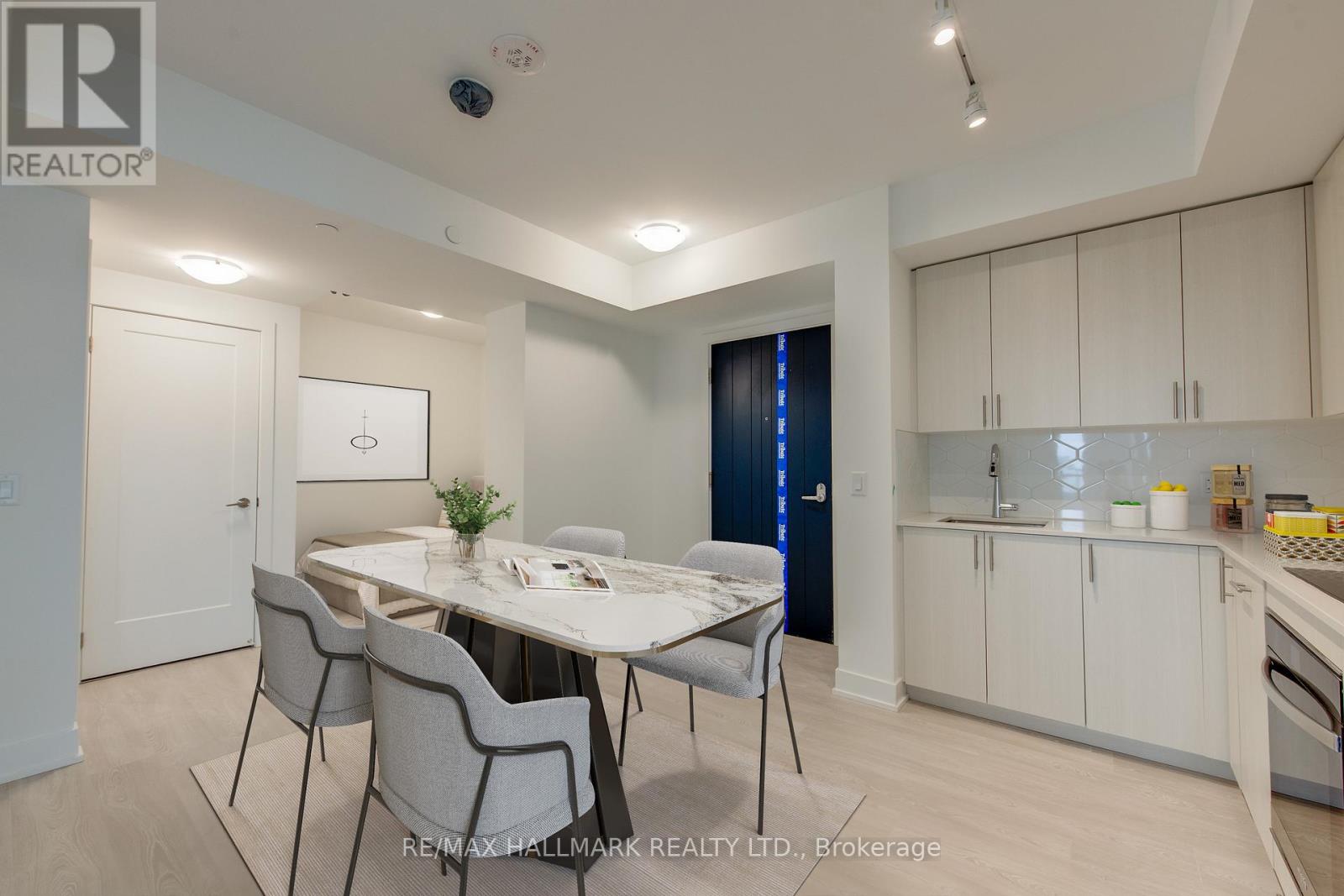 417 - 2545 SIMCOE STREET N, Oshawa, Ontario