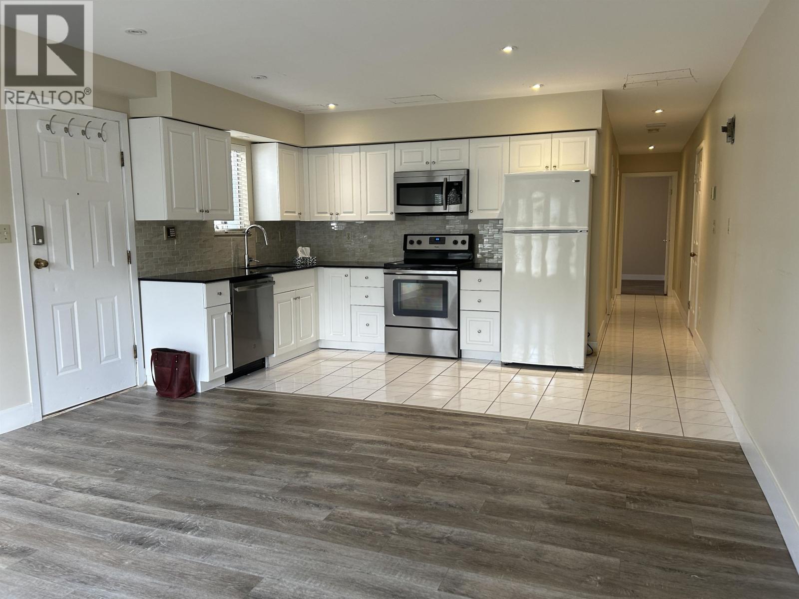 West Suite 1665 E 21st Avenue, Vancouver, British Columbia  V5N 2N4 - Photo 3 - R3129794