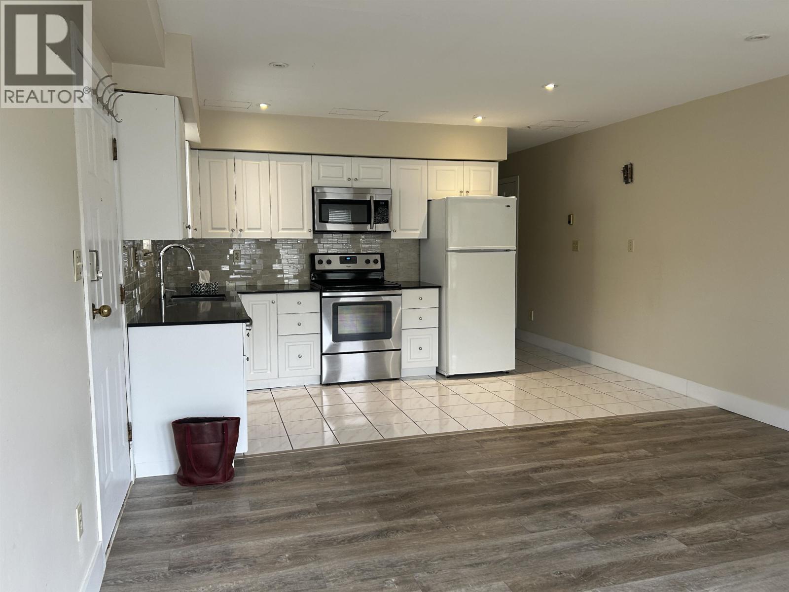 West Suite 1665 E 21st Avenue, Vancouver, British Columbia  V5N 2N4 - Photo 4 - R3129794