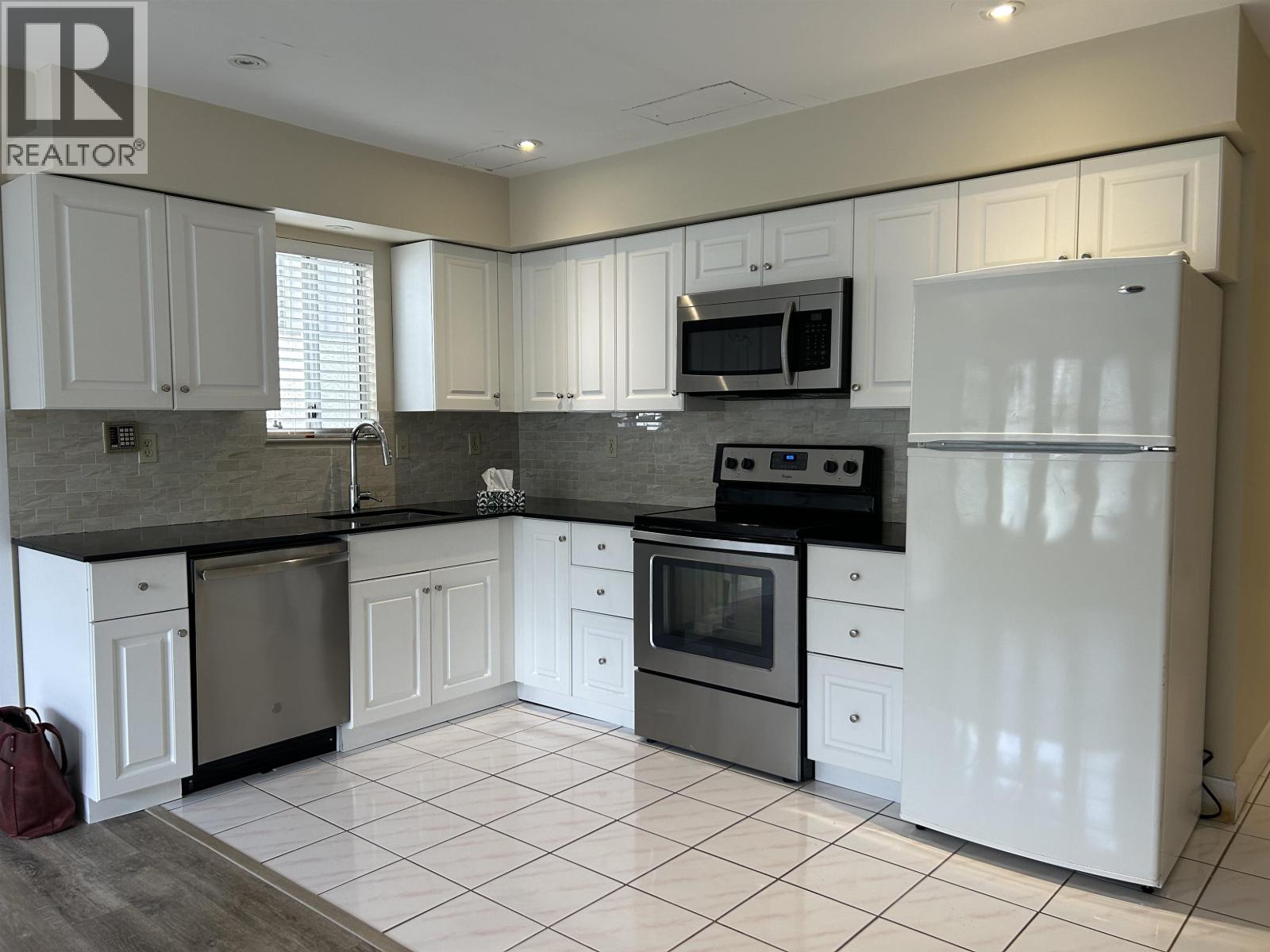 West Suite 1665 E 21st Avenue, Vancouver, British Columbia  V5N 2N4 - Photo 5 - R3129794