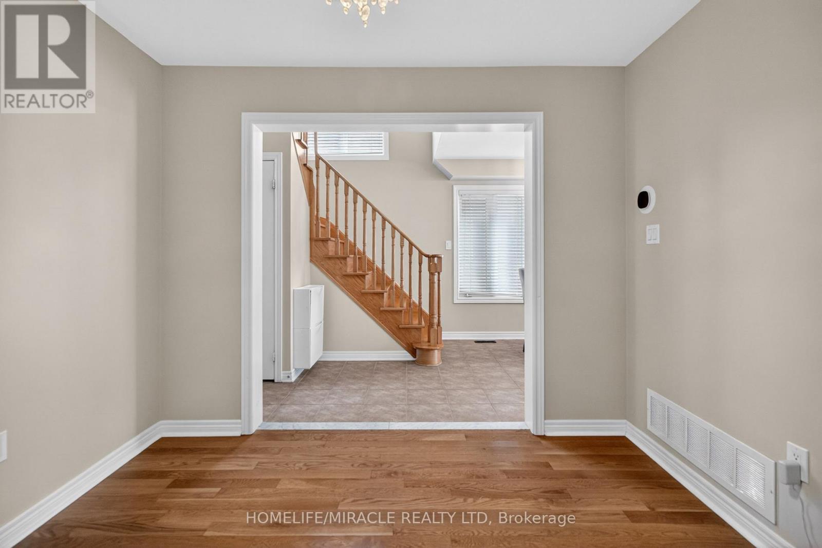 191 Petticoat Road, Vaughan, Ontario  L6A 0M1 - Photo 9 - N12924968