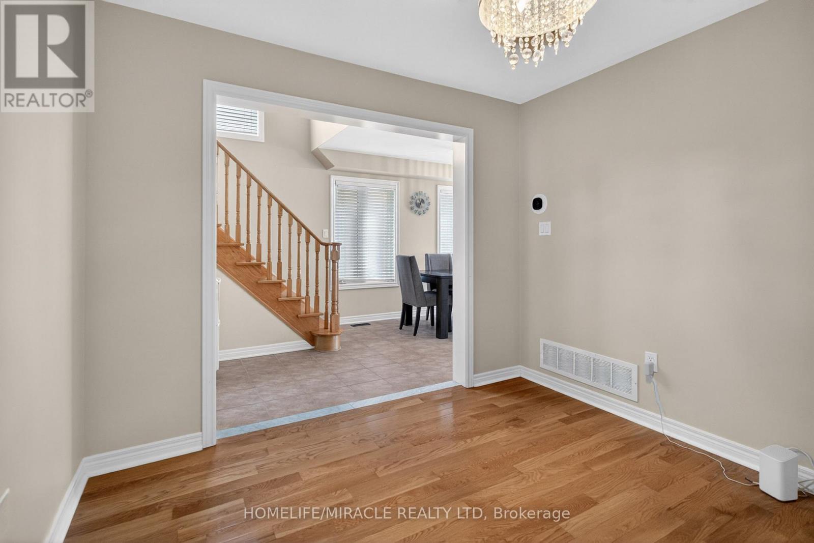 191 Petticoat Road, Vaughan, Ontario  L6A 0M1 - Photo 10 - N12924968