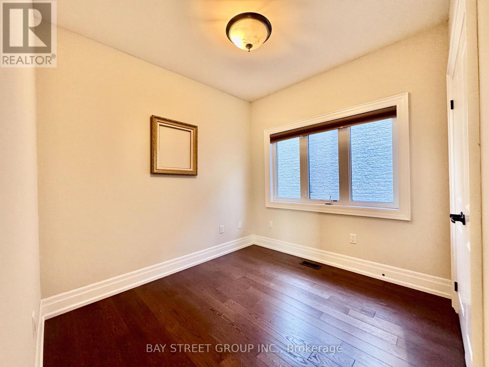 1033 Shaw Drive, Mississauga, Ontario  L5G 3Z3 - Photo 25 - W13109134