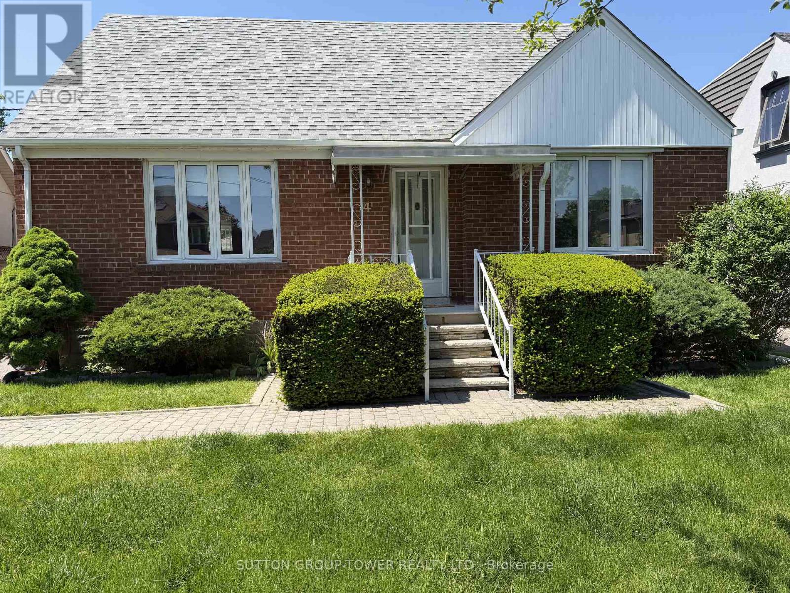 4 STEVEN AVENUE, Toronto, Ontario