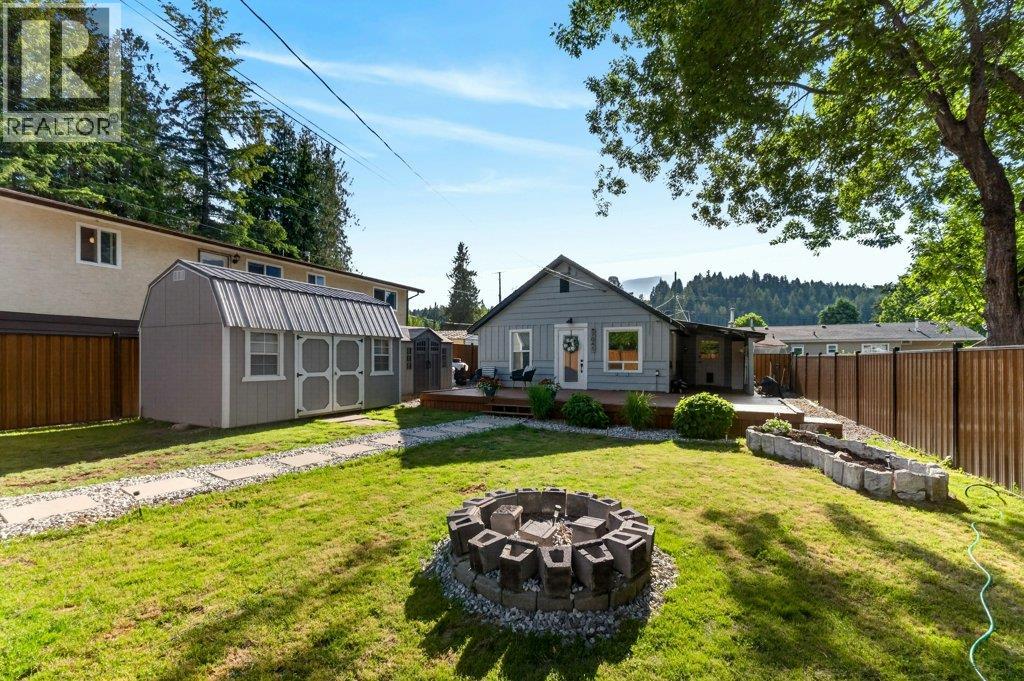 7041 50 Street NE, Salmon Arm, British Columbia