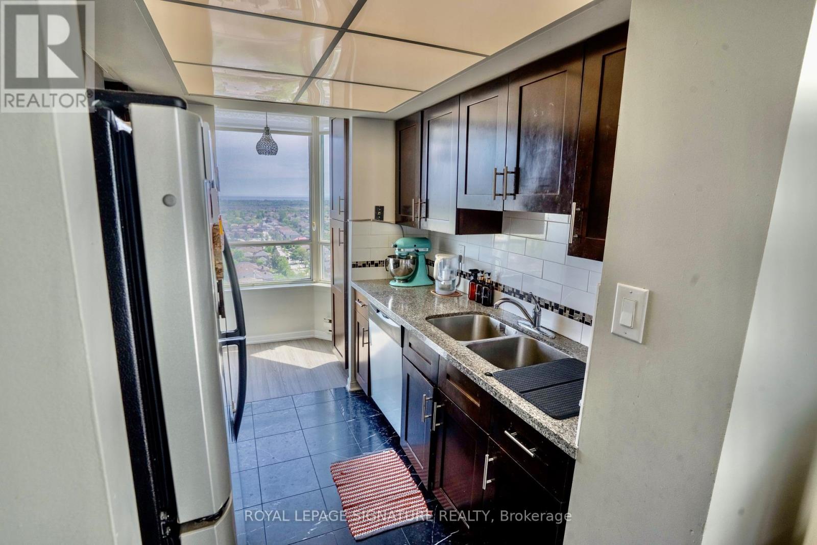 1905 - 550 Webb Drive, Mississauga, Ontario  L5B 3Y4 - Photo 8 - W13214144