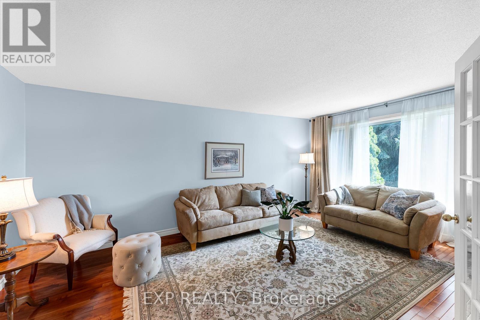 374 Savage Road, Newmarket, Ontario  L3X 1S3 - Photo 5 - N13216272