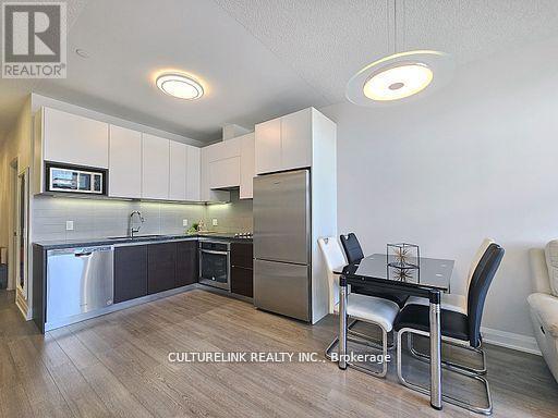 215 - 15 Water Walk Drive, Markham, Ontario  L6G 0G2 - Photo 4 - N13216298