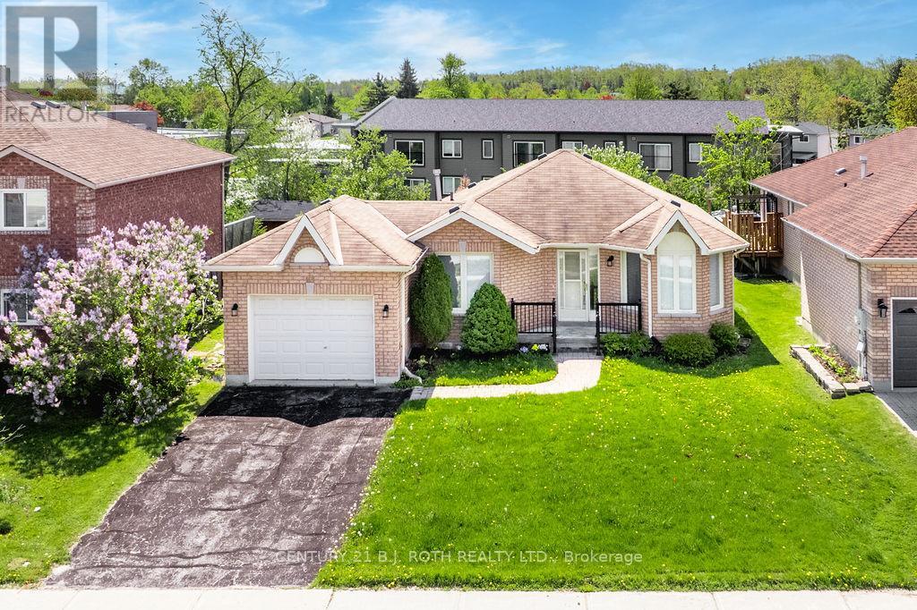 153 Livingstone Street W, Barrie, Ontario  L4N 7J7 - Photo 1 - S13216308