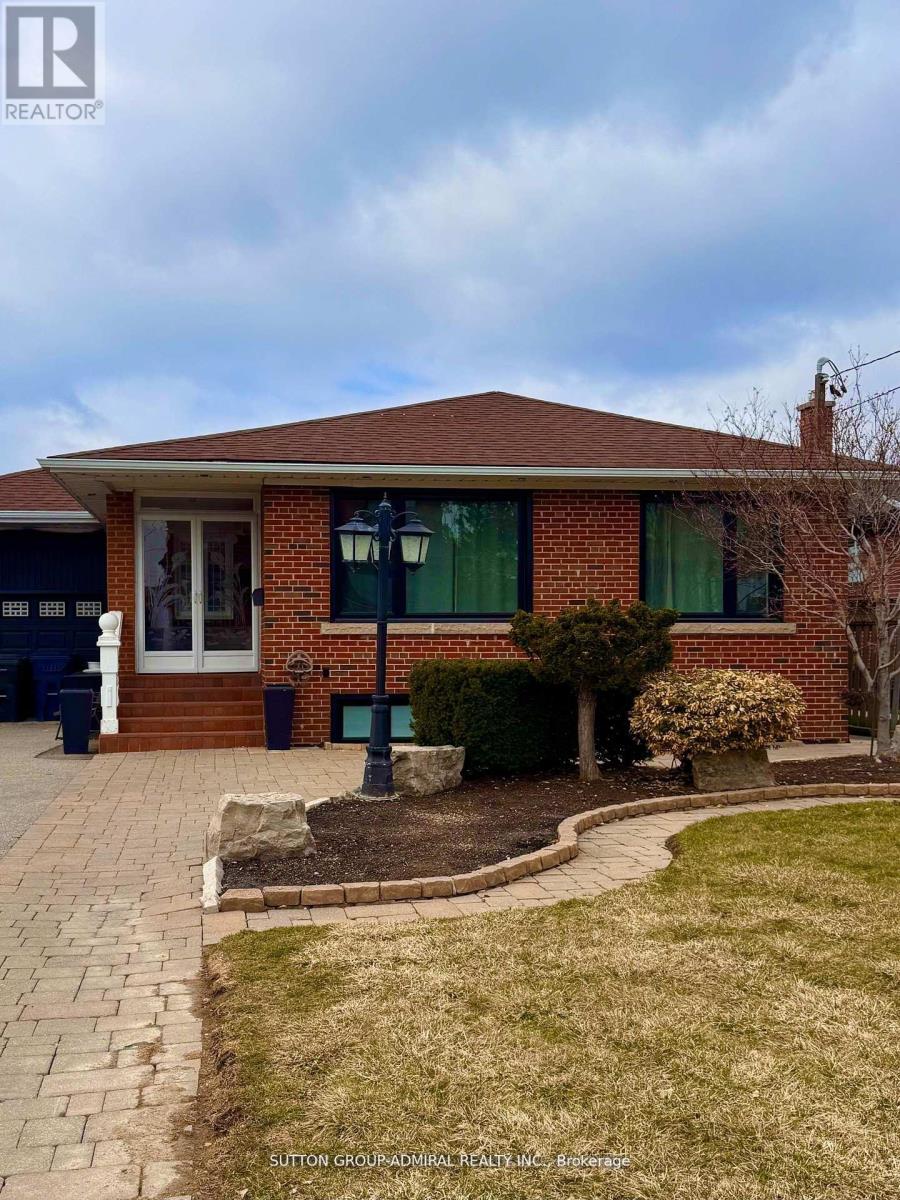 LOWER - 6 FRANKFORT AVENUE, Toronto, Ontario