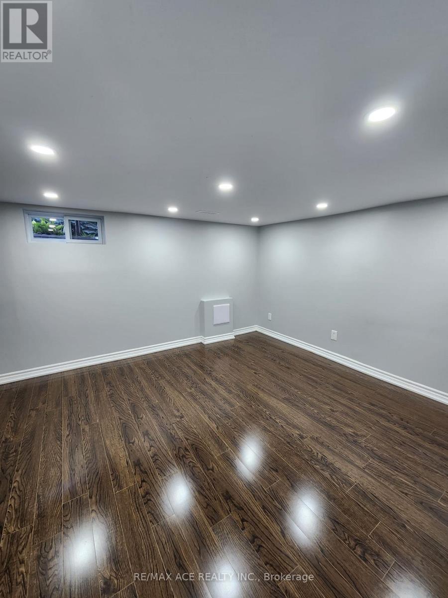 Bsmt - 6 W Deane Park Drive, Toronto, Ontario  M9B 2R4 - Photo 12 - W13216366