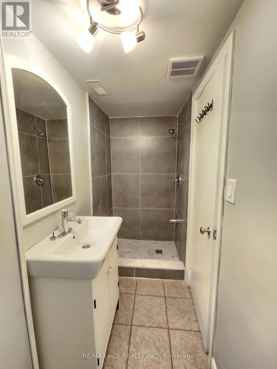 Bsmt - 6 W Deane Park Drive, Toronto, Ontario  M9B 2R4 - Photo 15 - W13216366