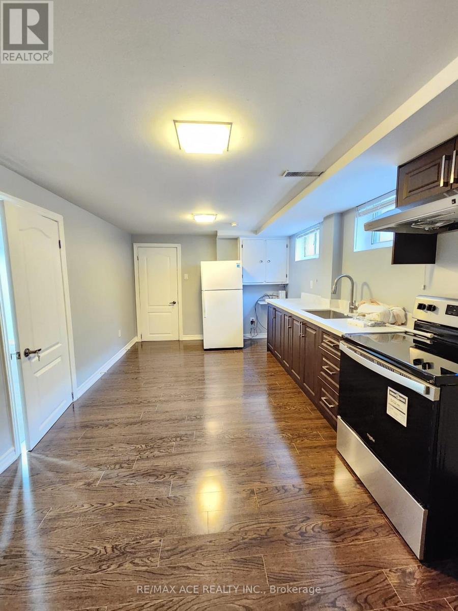 Bsmt - 6 W Deane Park Drive, Toronto, Ontario  M9B 2R4 - Photo 5 - W13216366
