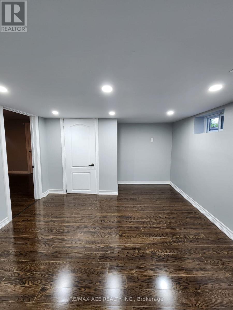 Bsmt - 6 W Deane Park Drive, Toronto, Ontario  M9B 2R4 - Photo 9 - W13216366