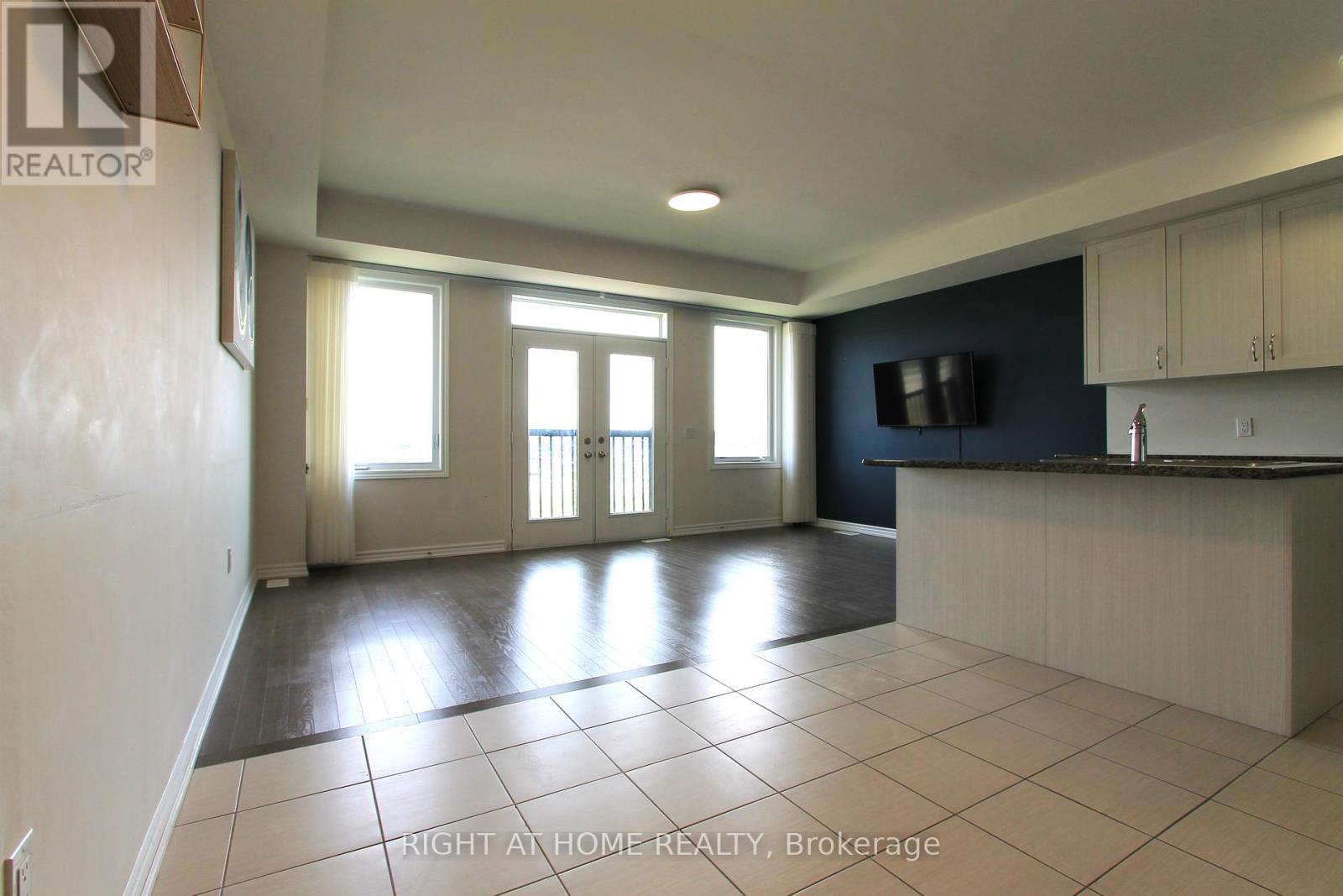 67 Puisaya Drive, Richmond Hill, Ontario  L4E 1L2 - Photo 11 - N13206306