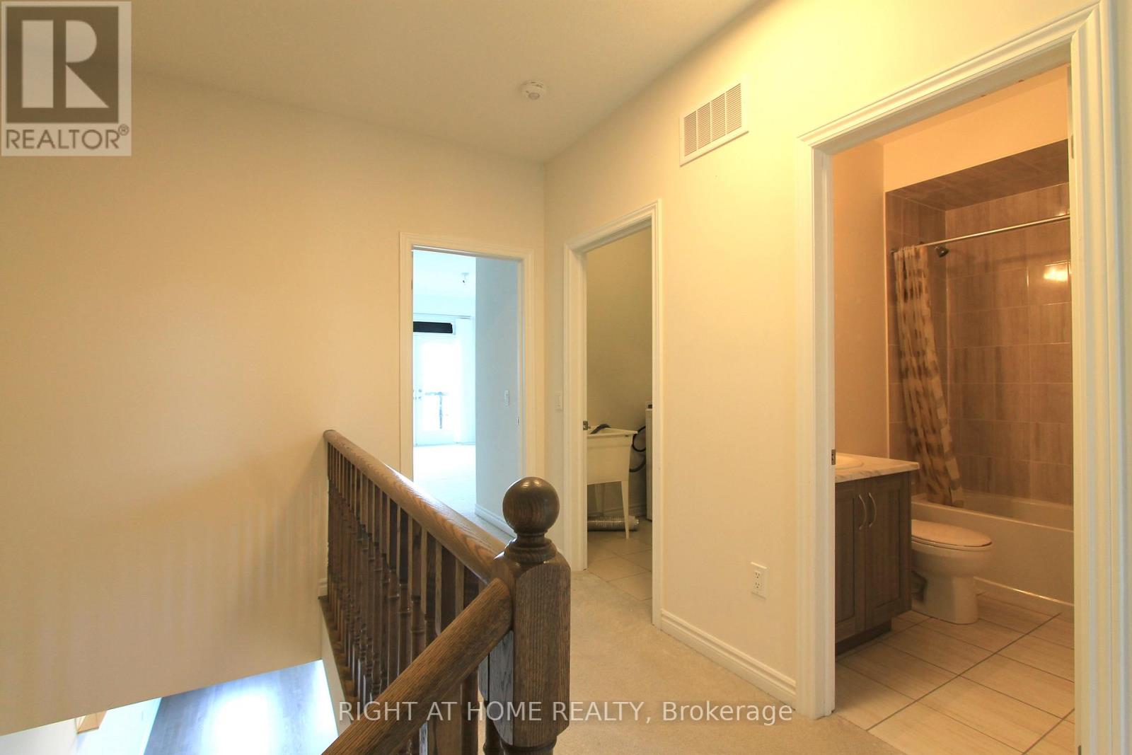 67 Puisaya Drive, Richmond Hill, Ontario  L4E 1L2 - Photo 17 - N13206306
