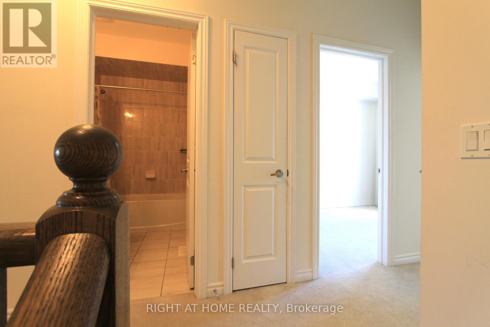 67 Puisaya Drive, Richmond Hill, Ontario  L4E 1L2 - Photo 18 - N13206306