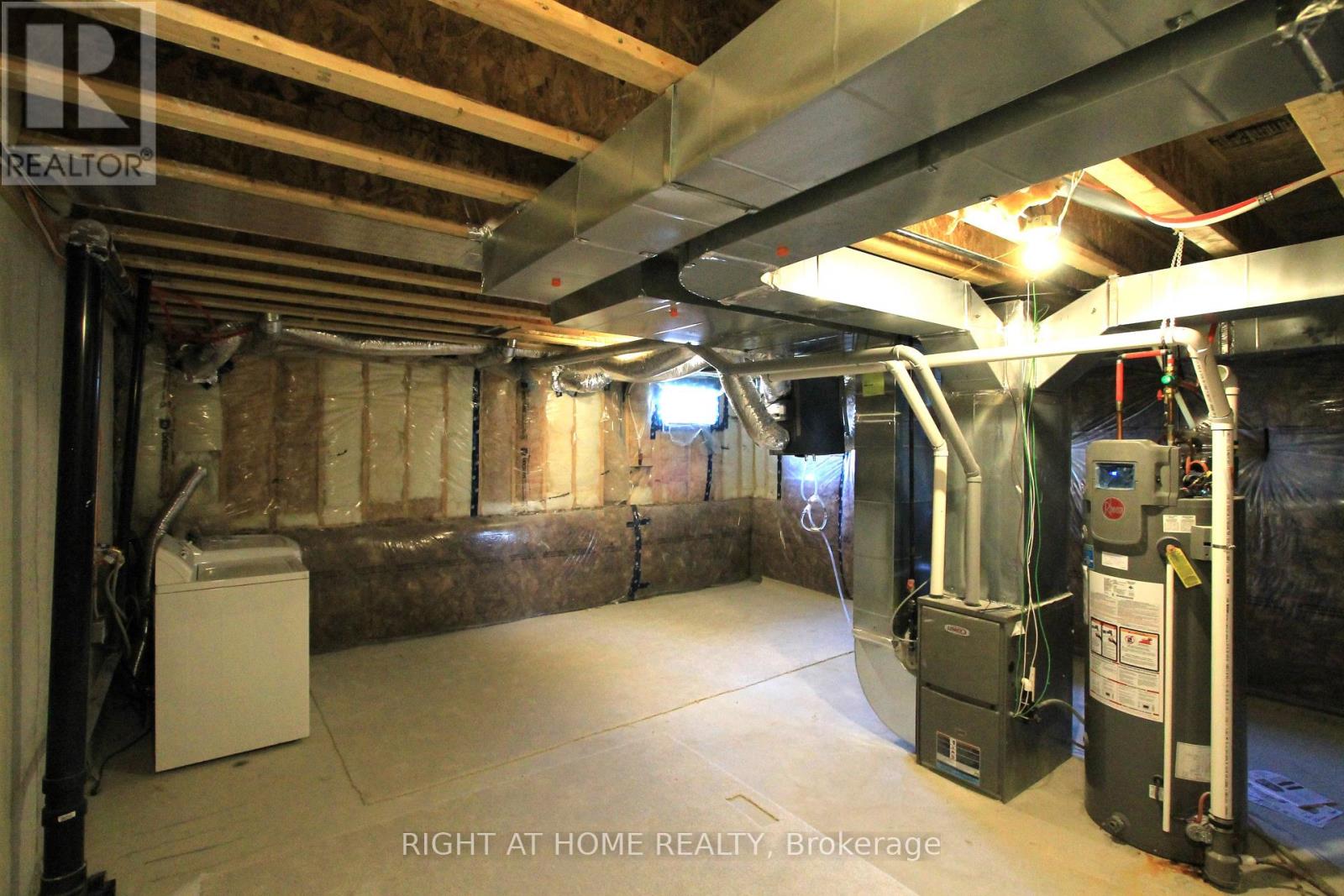 67 Puisaya Drive, Richmond Hill, Ontario  L4E 1L2 - Photo 36 - N13206306