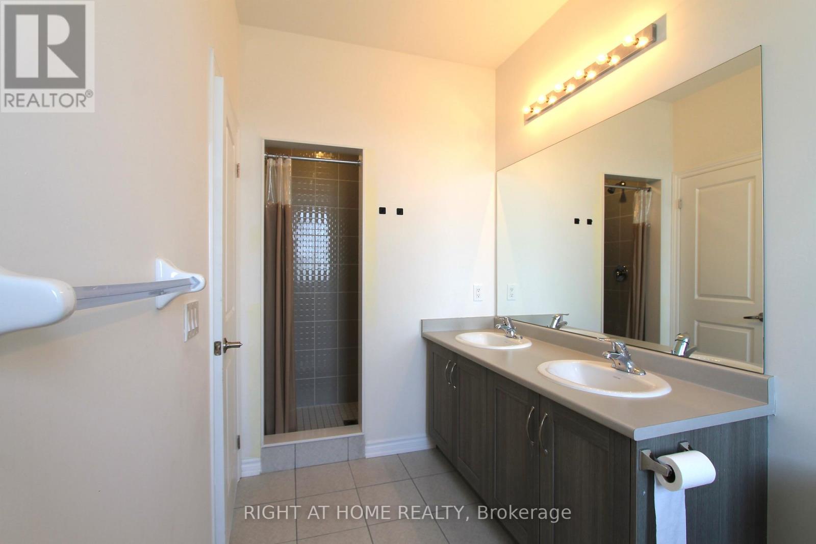 67 Puisaya Drive, Richmond Hill, Ontario  L4E 1L2 - Photo 26 - N13206306