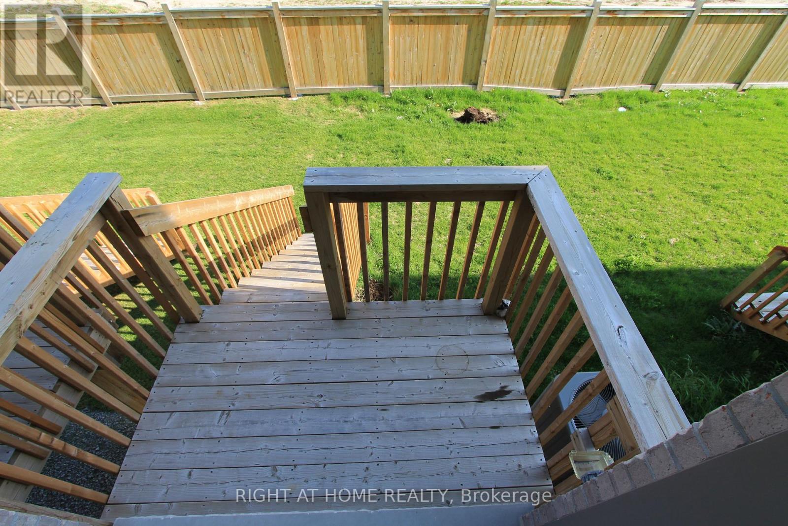 67 Puisaya Drive, Richmond Hill, Ontario  L4E 1L2 - Photo 37 - N13206306