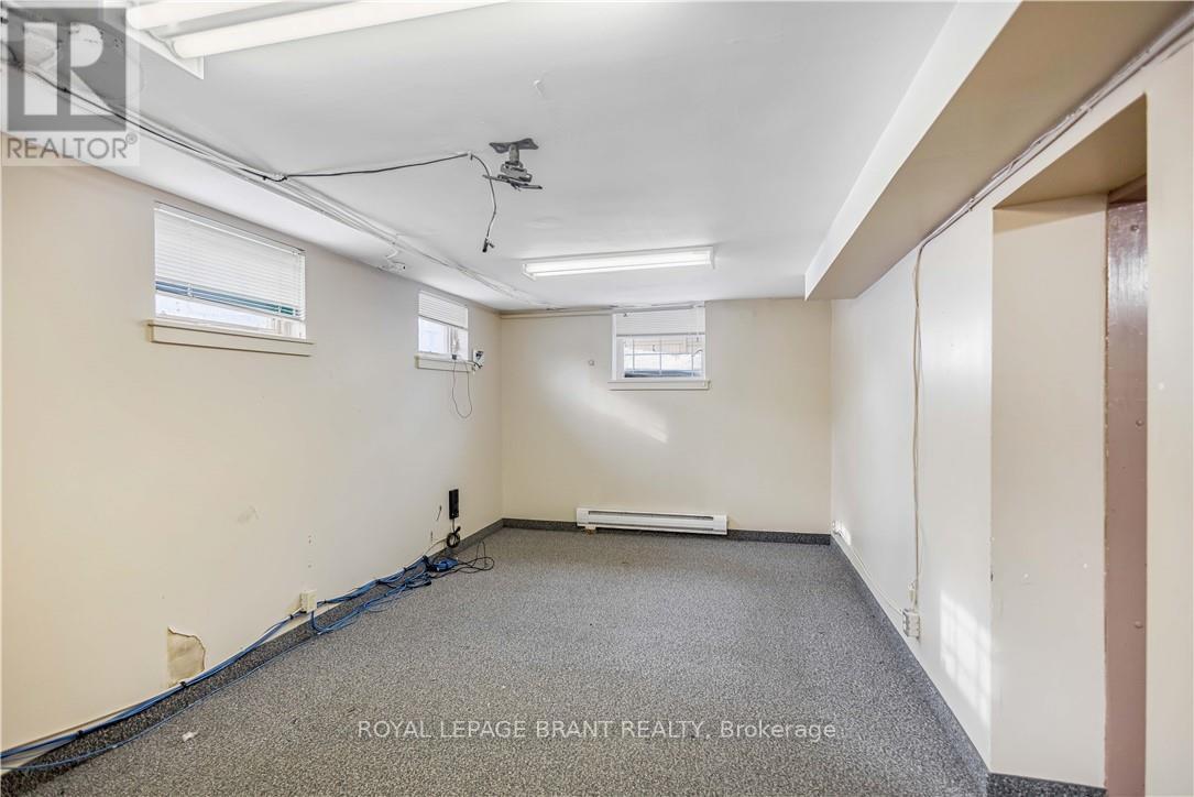 70 Chatham Street, Brantford, Ontario  N3T 2P1 - Photo 38 - X12807596