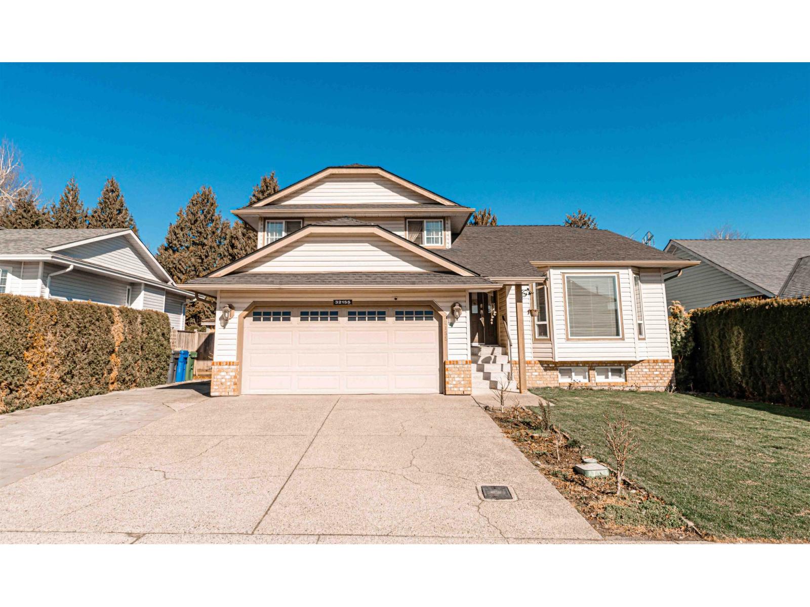 32155 Clinton Avenue, Abbotsford, British Columbia  V2T 5B5 - Photo 3 - R3129388