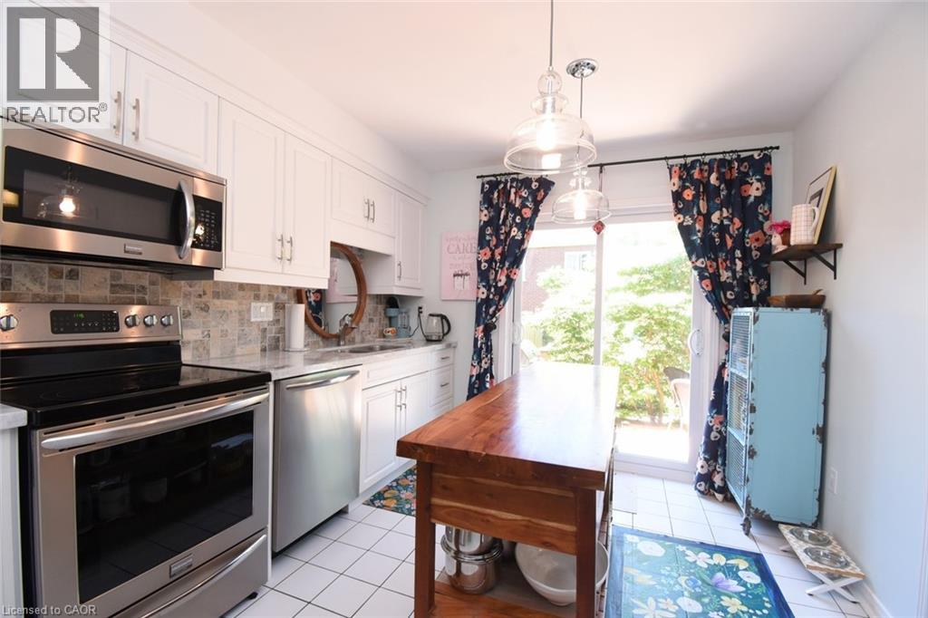 27 Harnesworth Crescent, Waterdown, Ontario  L8B 0J3 - Photo 14 - 40833735