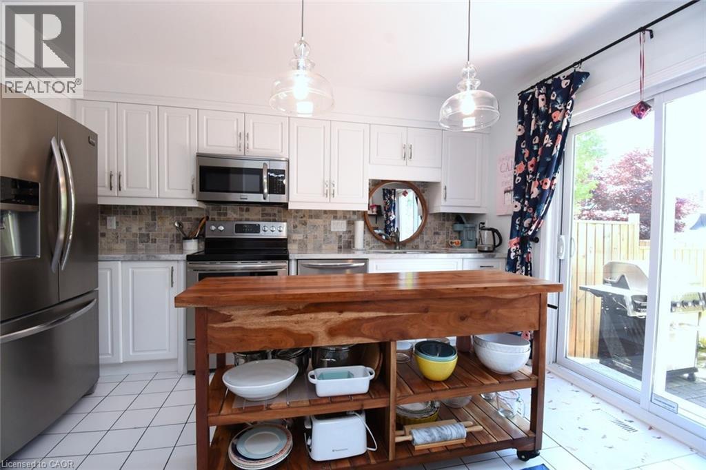 27 Harnesworth Crescent, Waterdown, Ontario  L8B 0J3 - Photo 13 - 40833735