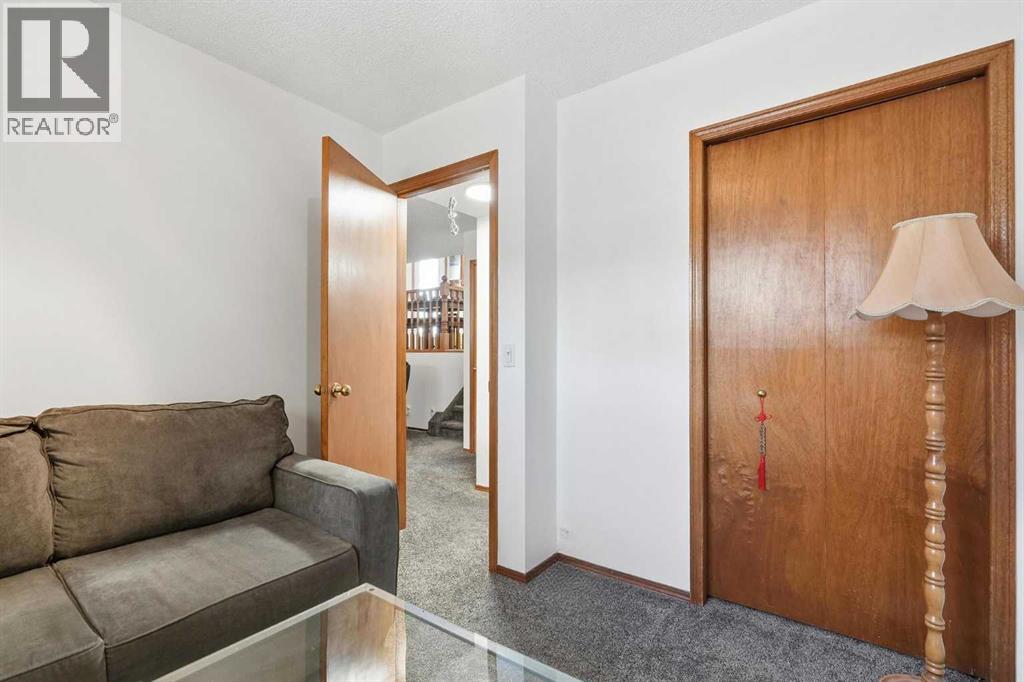 672 Macewan Drive NW, Calgary, Alberta  T3K 3J5 - Photo 15 - A2313677