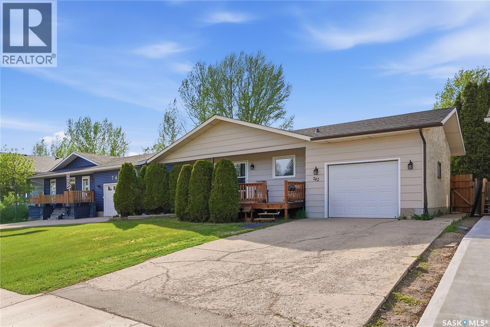 742 Mccormack Road, Saskatoon, Saskatchewan  S7M 4Z9 - Photo 1 - SK037541