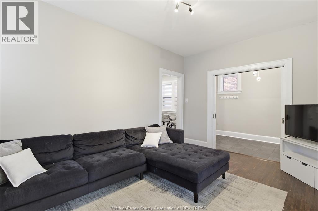 1220 Gladstone, Windsor, Ontario  N8X 3H3 - Photo 5 - 26012561