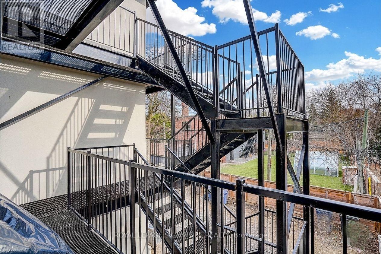 2 - 252 Annette Street, Toronto, Ontario  M6P 1R1 - Photo 6 - W13214234