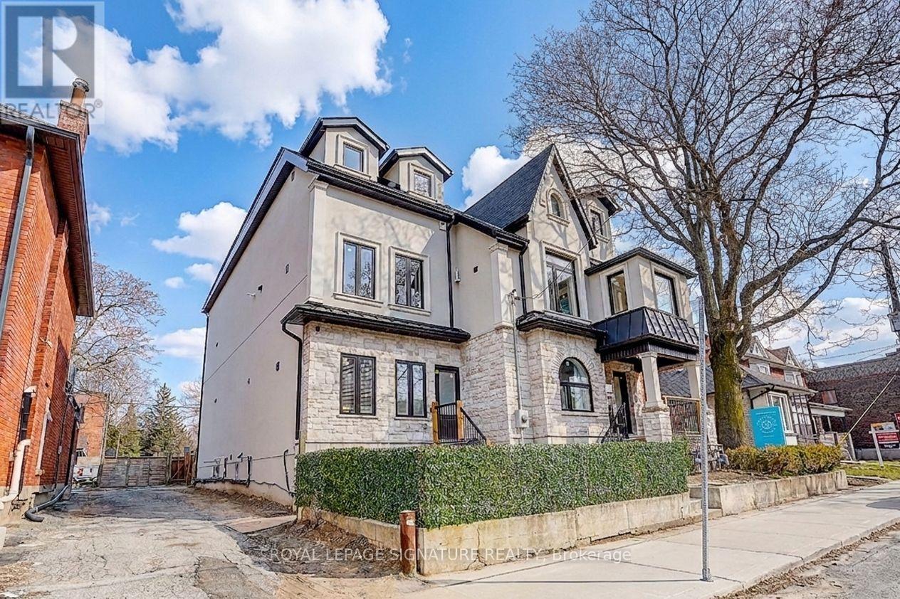 2 - 252 Annette Street, Toronto, Ontario  M6P 1R1 - Photo 2 - W13214234