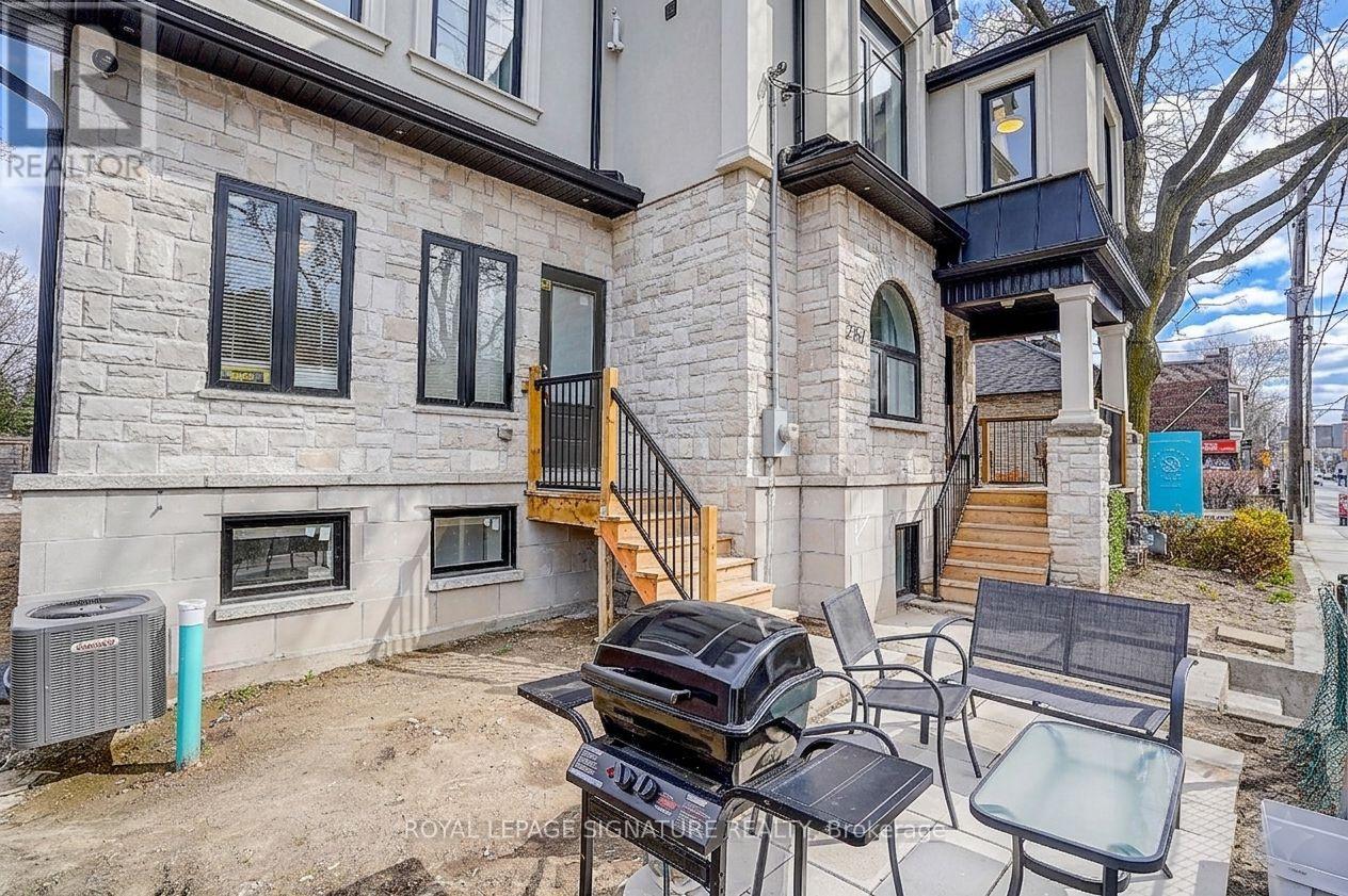 3 - 252 Annette Street, Toronto, Ontario  M6P 1R1 - Photo 3 - W13214272
