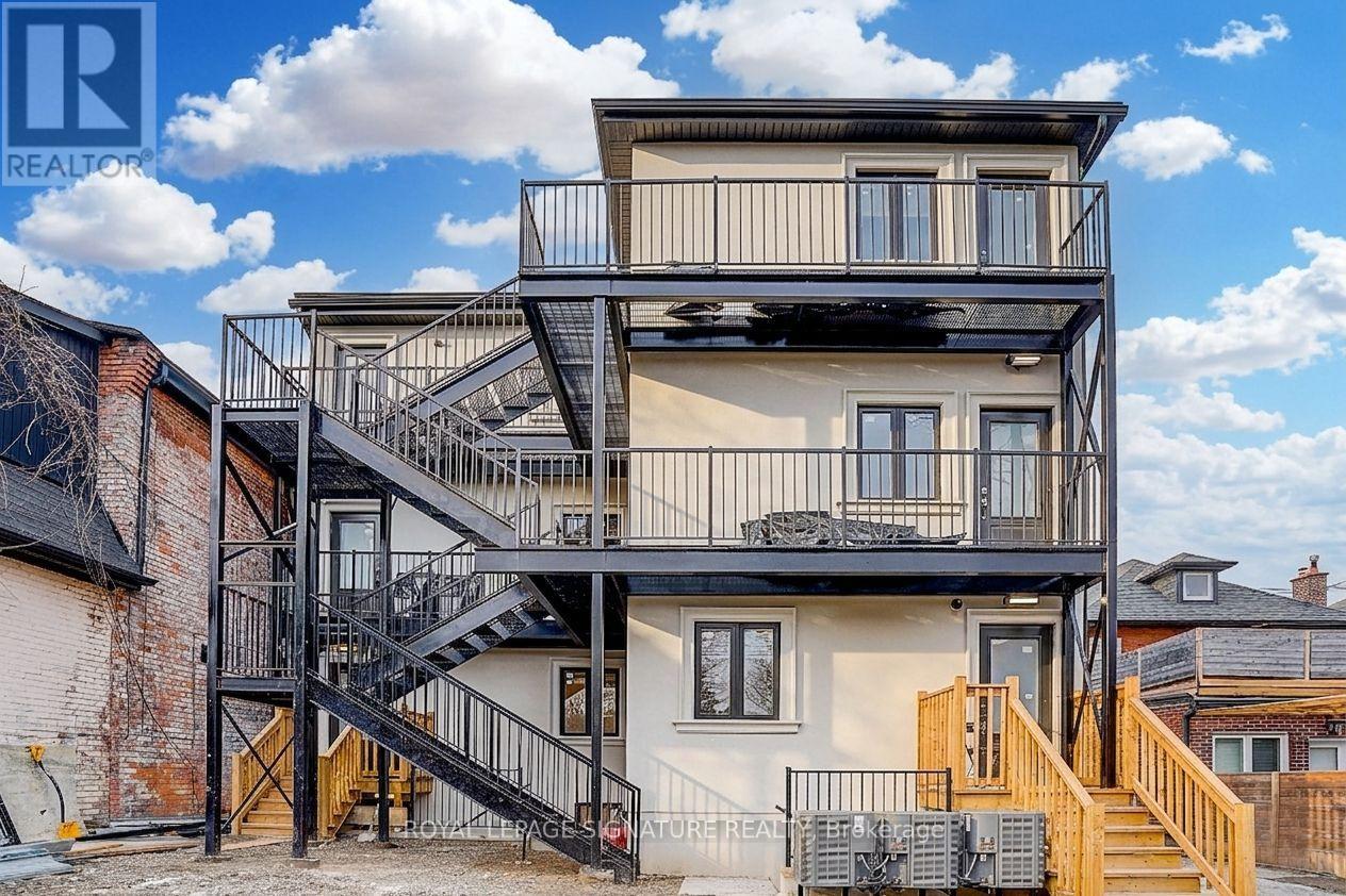 4 - 252 Annette Street, Toronto, Ontario  M6P 1R1 - Photo 4 - W13214332