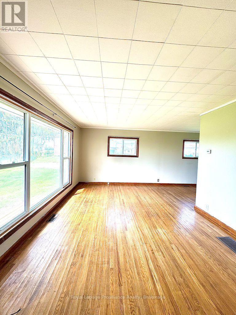 886d Grills Road, Quinte West, Ontario  K8N 4Z5 - Photo 11 - X13216584