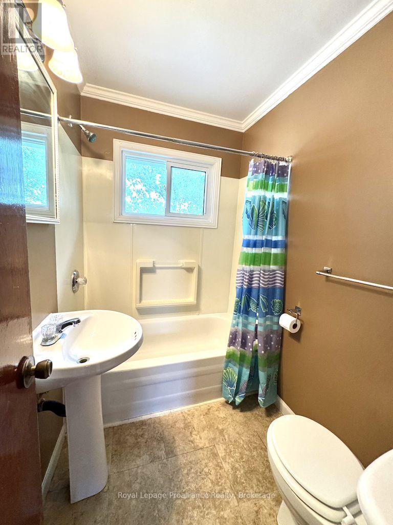 886d Grills Road, Quinte West, Ontario  K8N 4Z5 - Photo 18 - X13216584