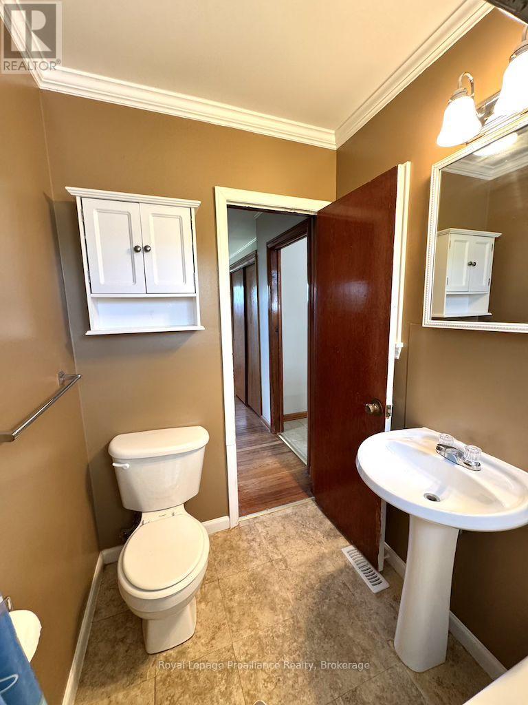 886d Grills Road, Quinte West, Ontario  K8N 4Z5 - Photo 19 - X13216584