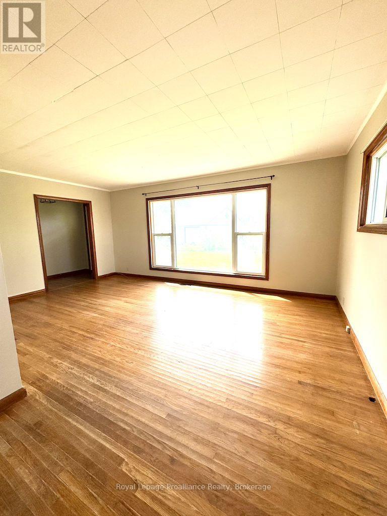 886d Grills Road, Quinte West, Ontario  K8N 4Z5 - Photo 9 - X13216584