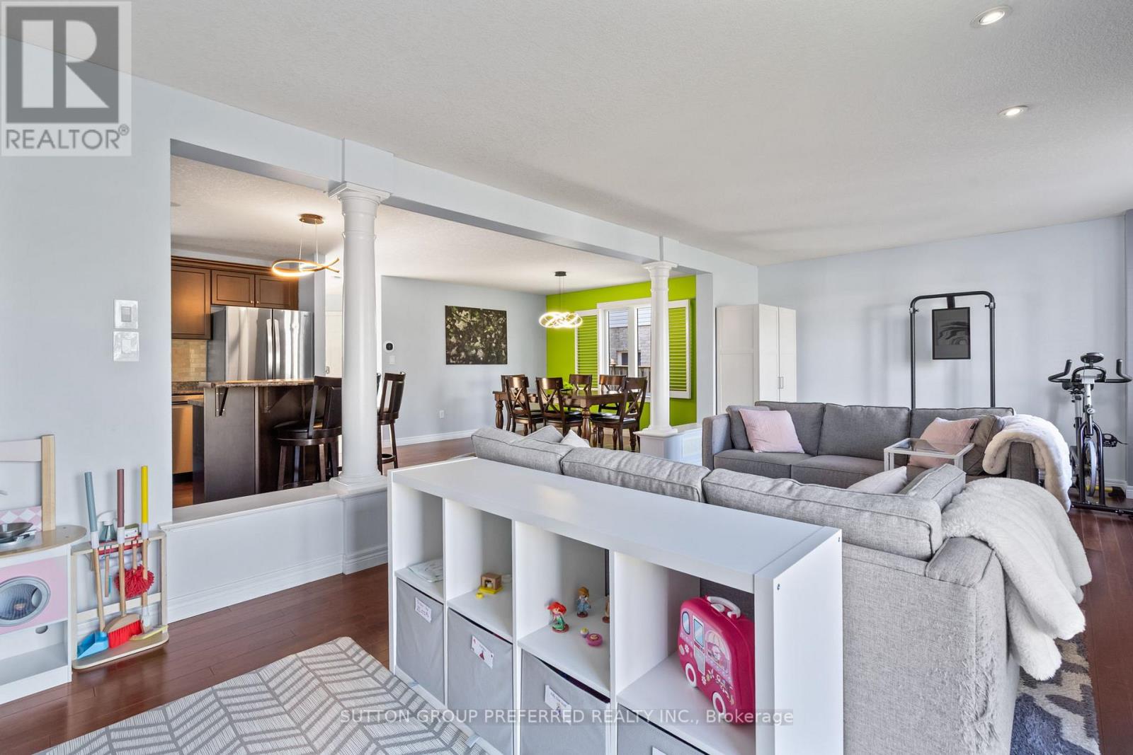 1076 Silverfox Drive, London North, Ontario  N6G 0G2 - Photo 11 - X13216406