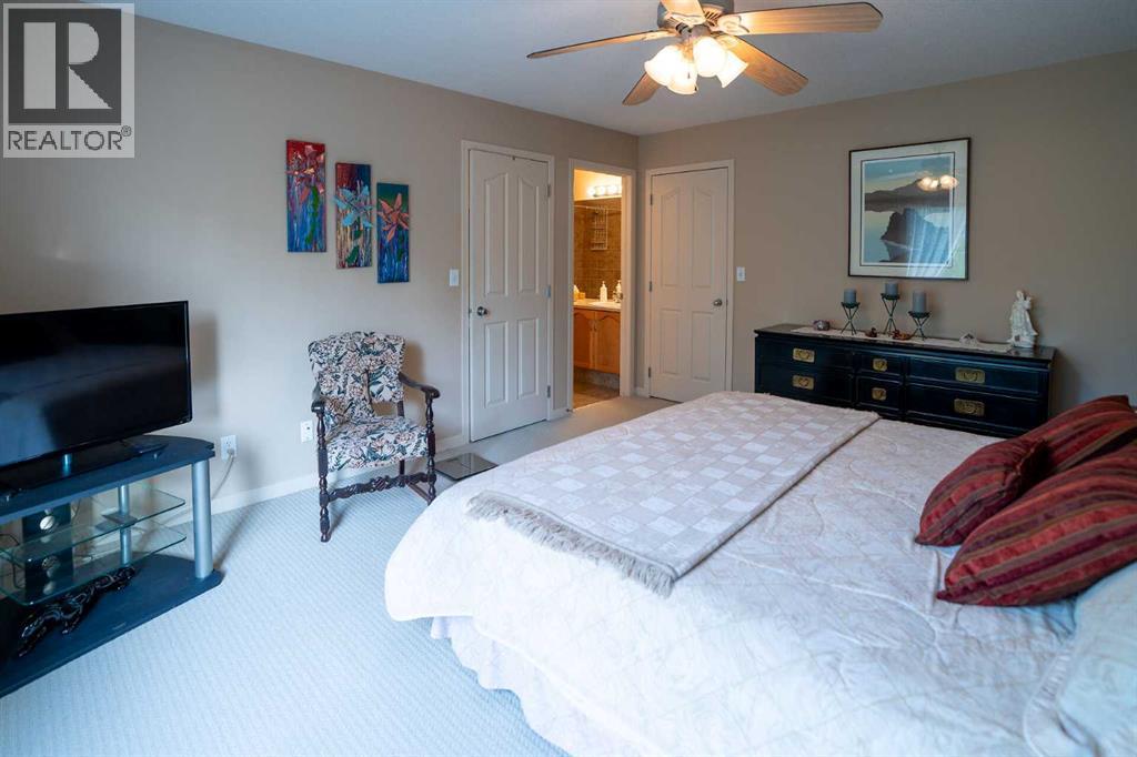 22 Rockyvalley Villas NW, Calgary, Alberta  T3G 5X3 - Photo 19 - A2314192