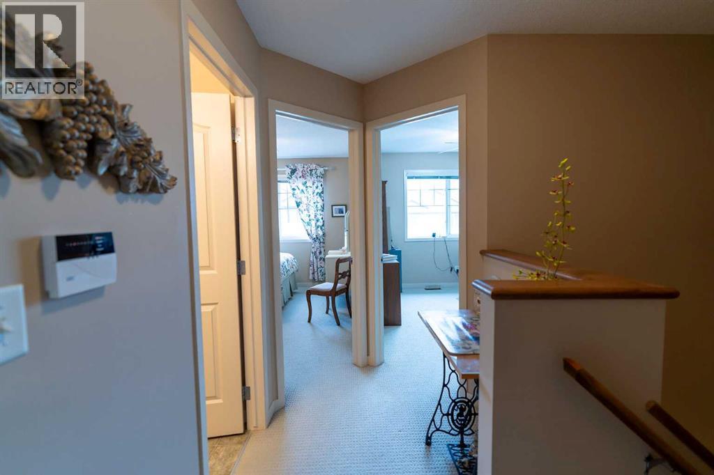 22 Rockyvalley Villas NW, Calgary, Alberta  T3G 5X3 - Photo 12 - A2314192