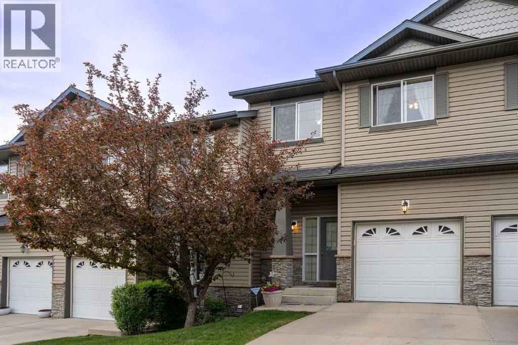 22 Rockyvalley Villas NW, Calgary, Alberta  T3G 5X3 - Photo 1 - A2314192