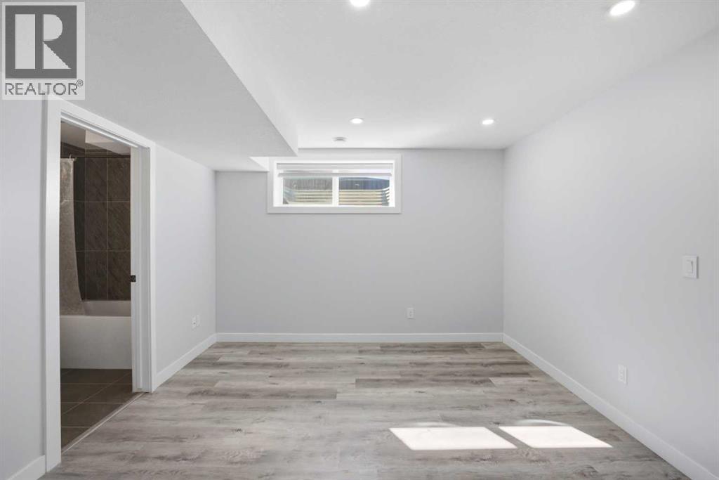 1153 Chinook Gate Bay Sw, Airdrie, Alberta  T4B 5J1 - Photo 31 - A2315700