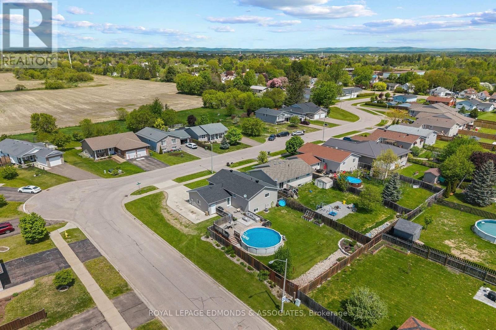 621 Johnston Crescent, Pembroke, Ontario K8A 0C3 - Photo 4 - X13216546