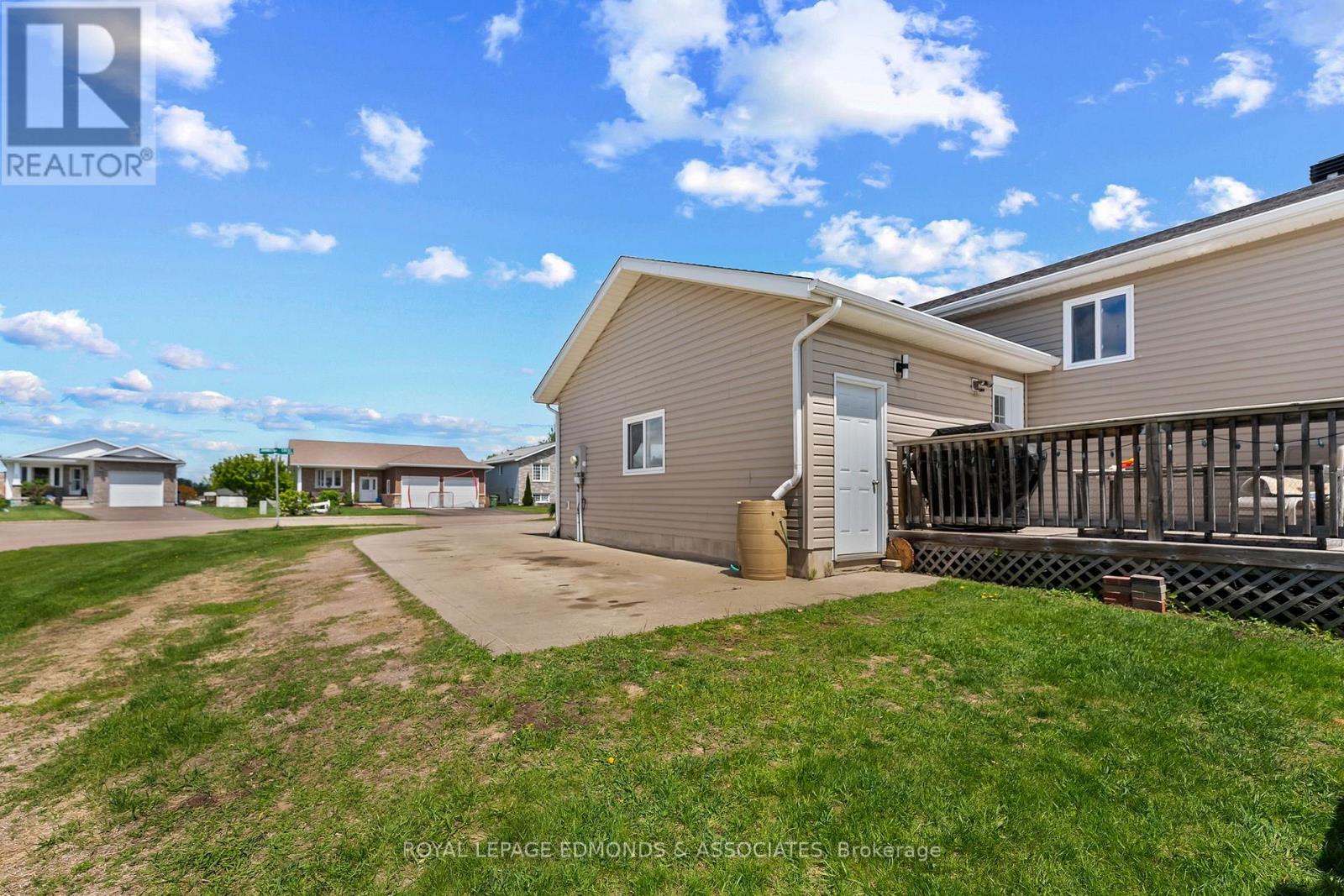 621 Johnston Crescent, Pembroke, Ontario K8A 0C3 - Photo 42 - X13216546