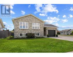 621 JOHNSTON CRESCENT, Pembroke, Ontario