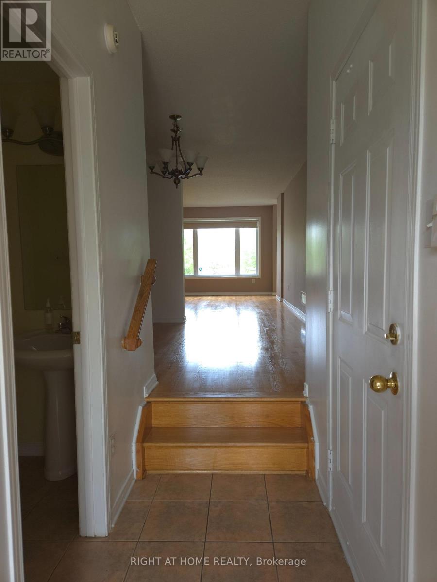 142 Lilibet Cres Crescent E, Ottawa, Ontario K1V 2A1 - Photo 3 - X13216372
